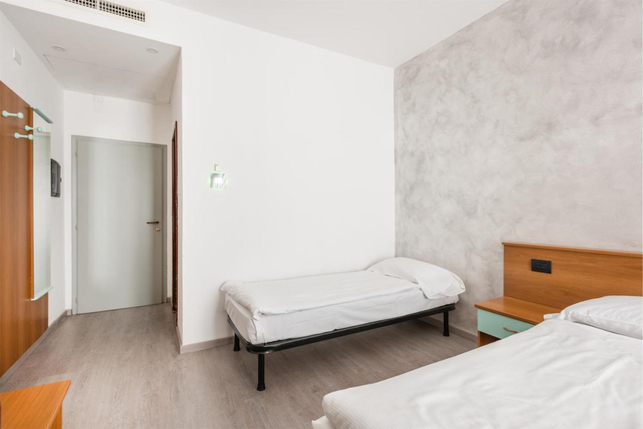 Hotel De Nac Torbole Sul Garda Екстер'єр фото