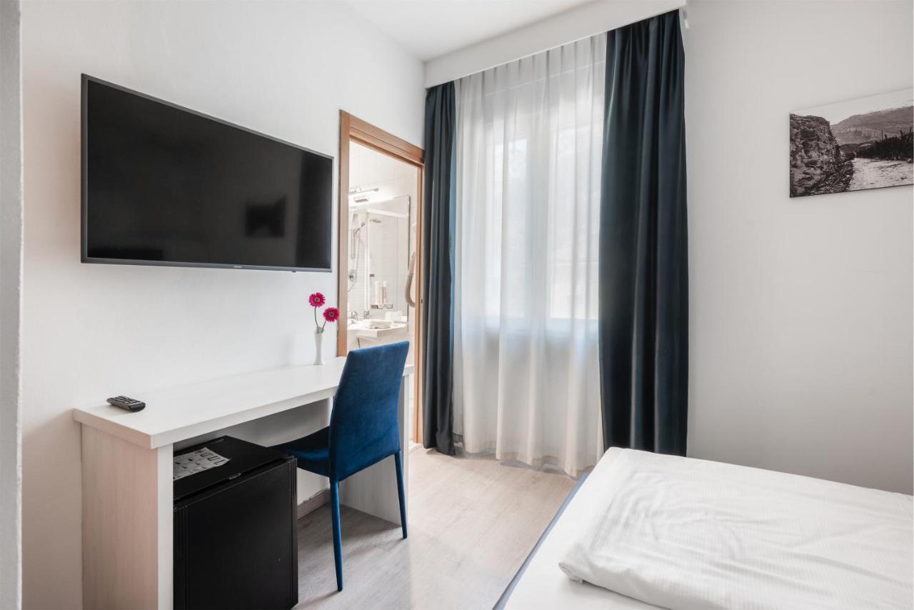Hotel De Nac Torbole Sul Garda Екстер'єр фото