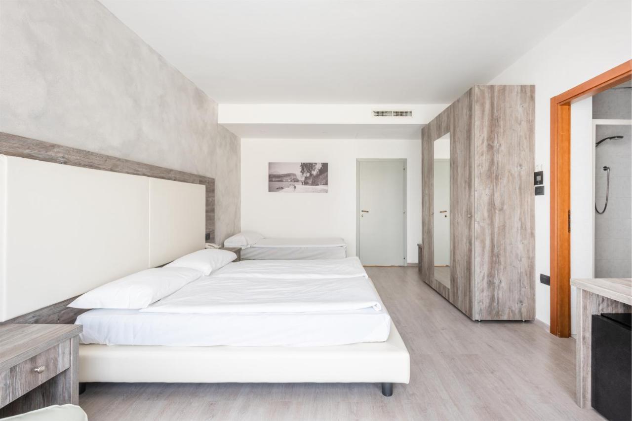 Hotel De Nac Torbole Sul Garda Екстер'єр фото